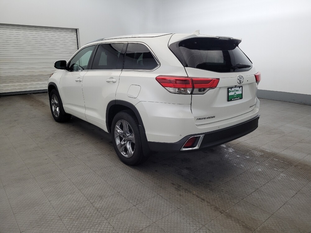2019 Toyota Highlander in Newport News, VA 23601 - 18127018 5