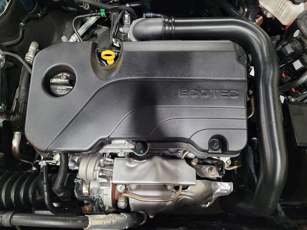 2025 Chevrolet Malibu in Richmond, VA 23235 - 18127020 30