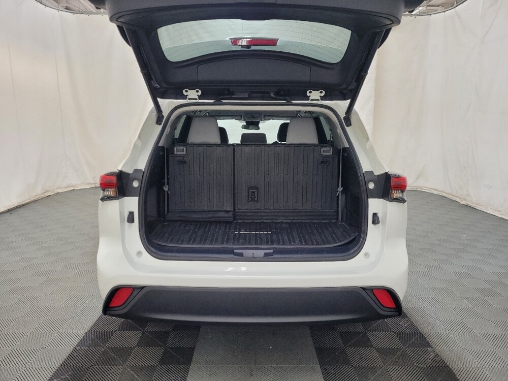 2020 Toyota Highlander in Langhorne, PA 19047 - 18127025 29