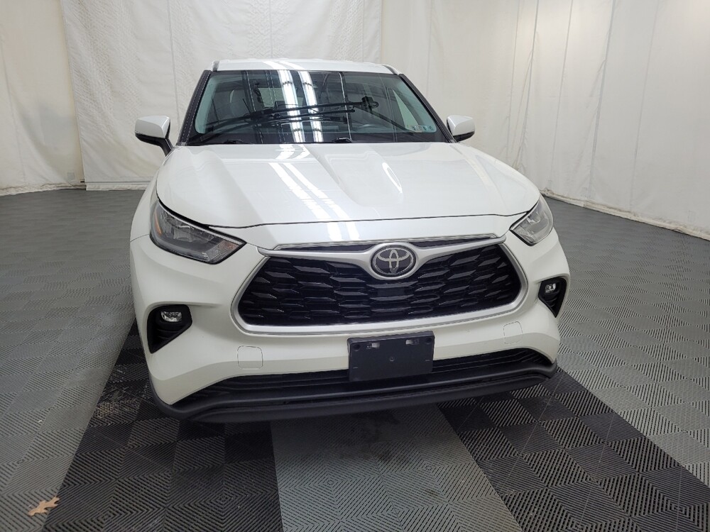 2020 Toyota Highlander in Langhorne, PA 19047 - 18127025 14