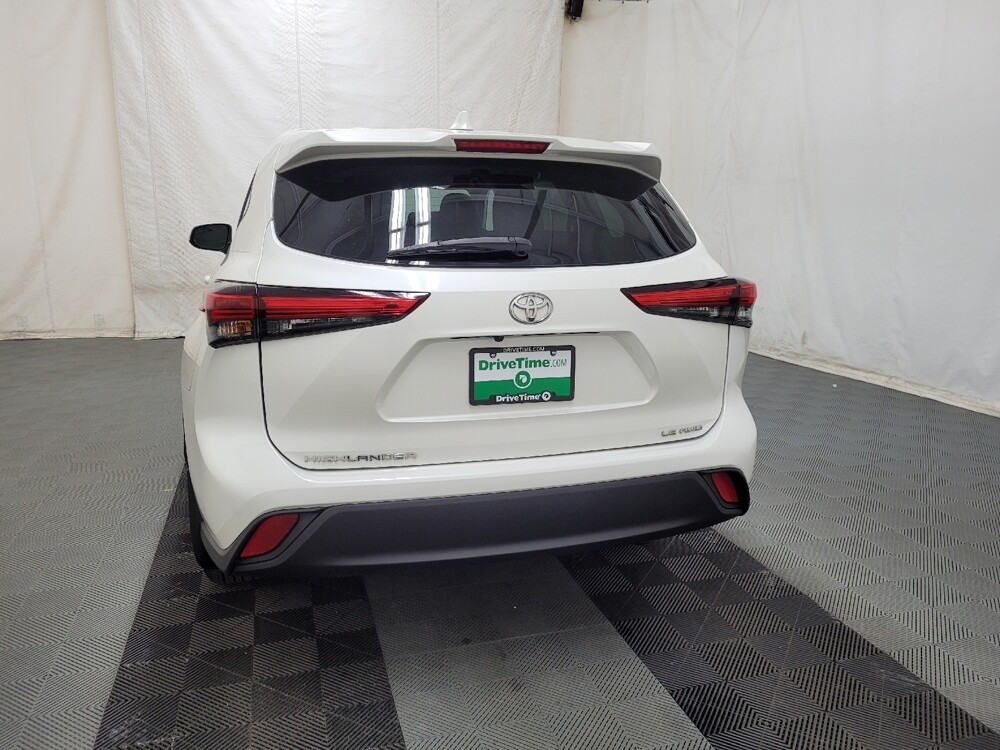 2020 Toyota Highlander in Langhorne, PA 19047 - 18127025 6