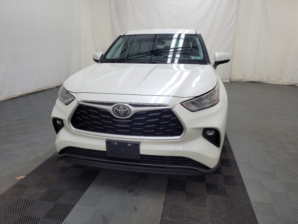 2020 Toyota Highlander in Langhorne, PA 19047 - 18127025 15