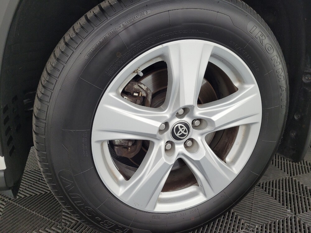 2020 Toyota Highlander in Langhorne, PA 19047 - 18127025 31