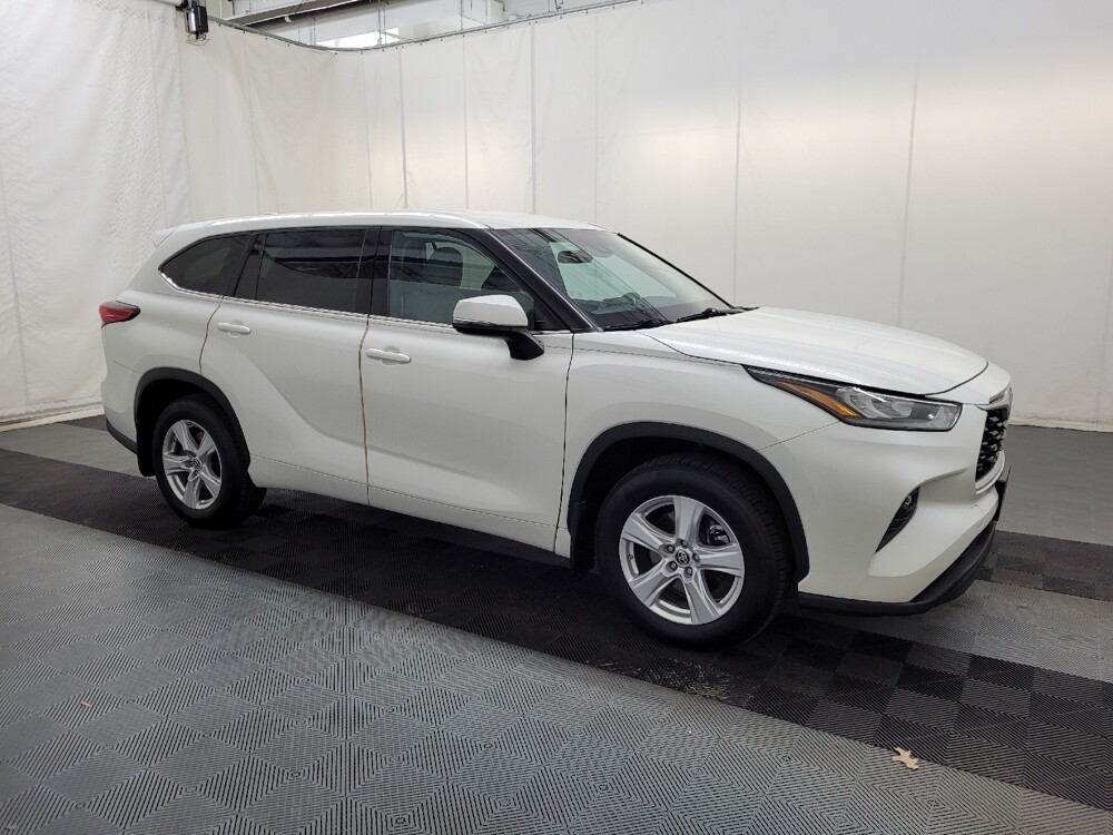 2020 Toyota Highlander in Langhorne, PA 19047 - 18127025 11