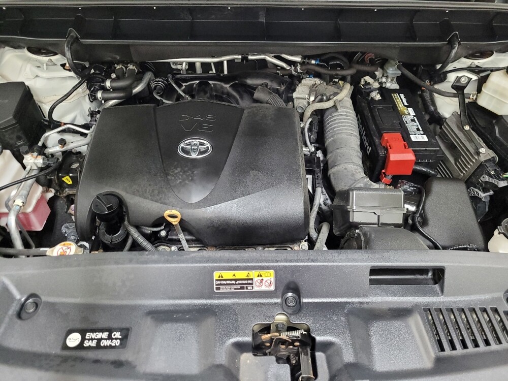 2020 Toyota Highlander in Langhorne, PA 19047 - 18127025 30