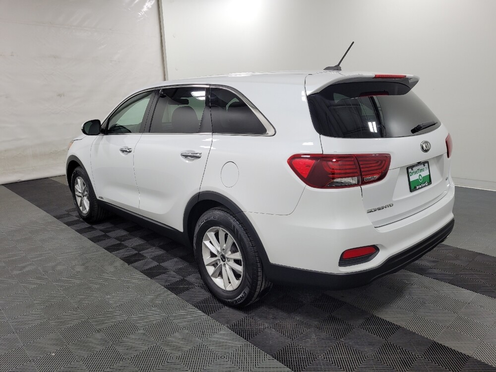 2019 Kia Sorento in Plymouth Meeting, PA 19462 - 18127030 3