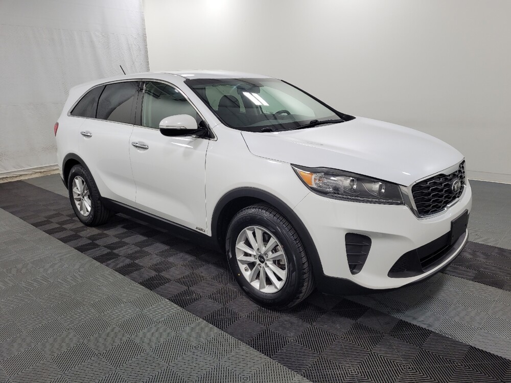 2019 Kia Sorento in Plymouth Meeting, PA 19462 - 18127030 11