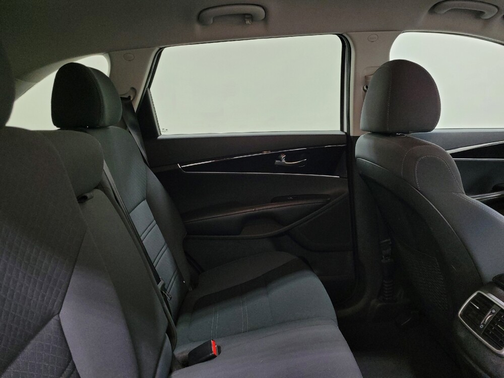 2019 Kia Sorento in Plymouth Meeting, PA 19462 - 18127030 19