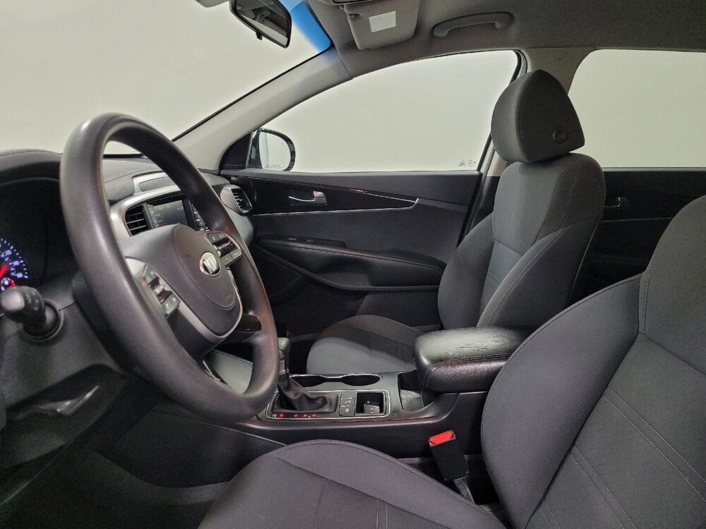2019 Kia Sorento in Plymouth Meeting, PA 19462 - 18127030 17