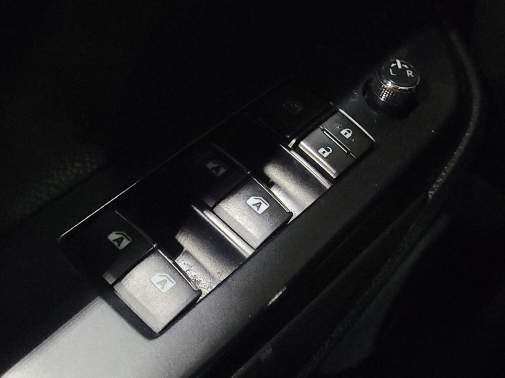 2019 Toyota Highlander in Chesapeake, VA 23320 - 18127031 27