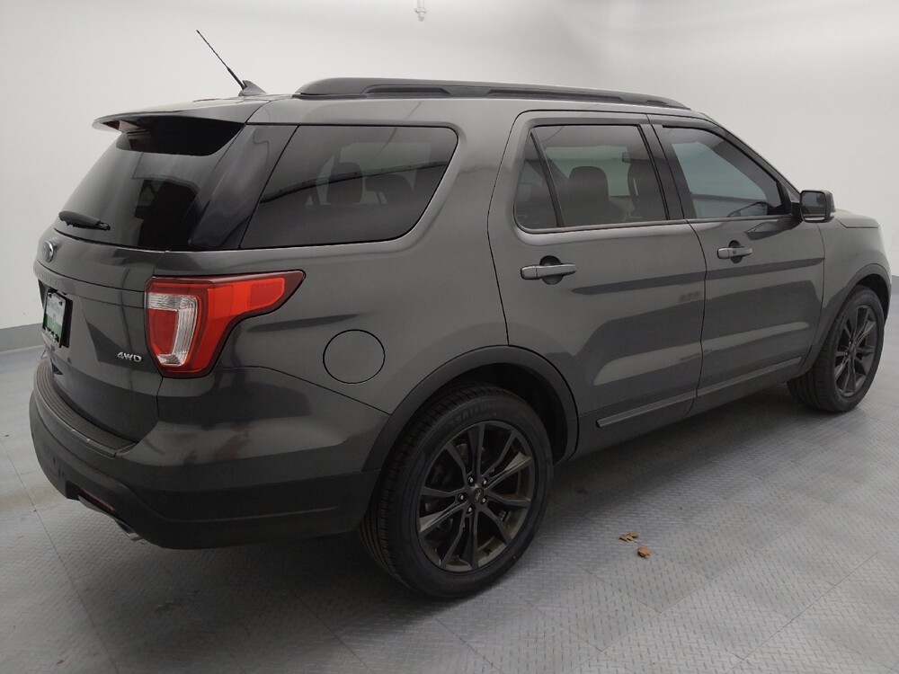 2018 Ford Explorer in Independence, MO 64055 - 18127034 10