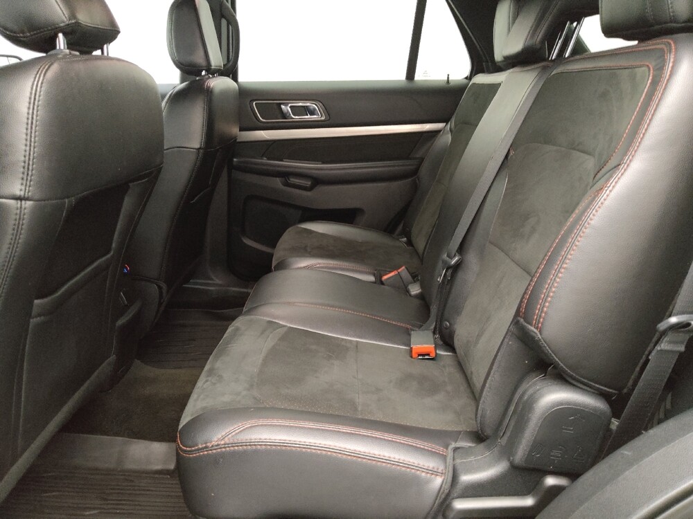 2018 Ford Explorer in Independence, MO 64055 - 18127034 18