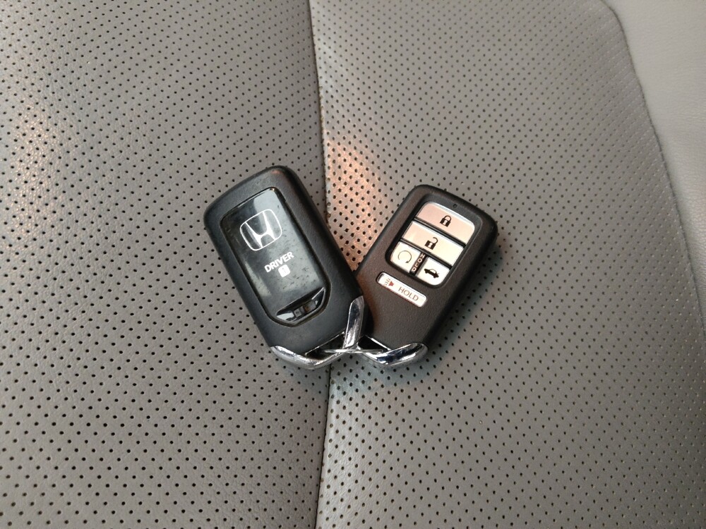 2018 Honda Accord in Wichita, KS 67207 - 18127035 32