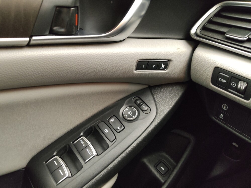 2018 Honda Accord in Wichita, KS 67207 - 18127035 27