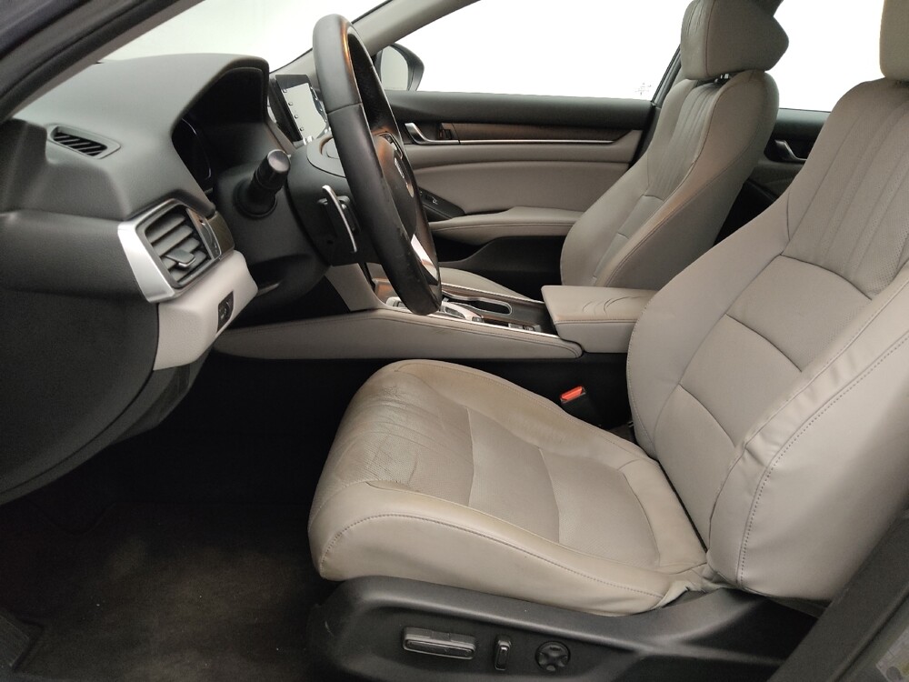 2018 Honda Accord in Wichita, KS 67207 - 18127035 17