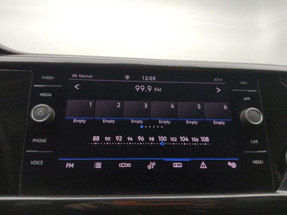 2022 Volkswagen Taos in St. Louis, MO 63136 - 18127036 25