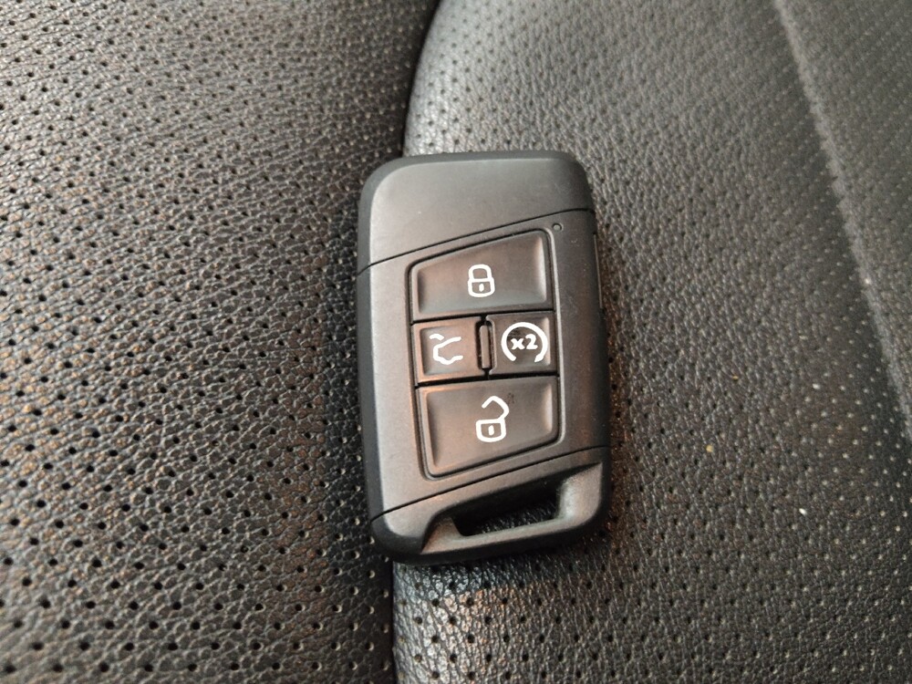 2022 Volkswagen Taos in St. Louis, MO 63136 - 18127036 32