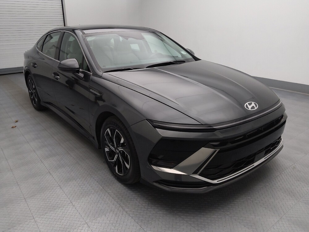 2025 Hyundai Sonata in Independence, MO 64055 - 18127038 13