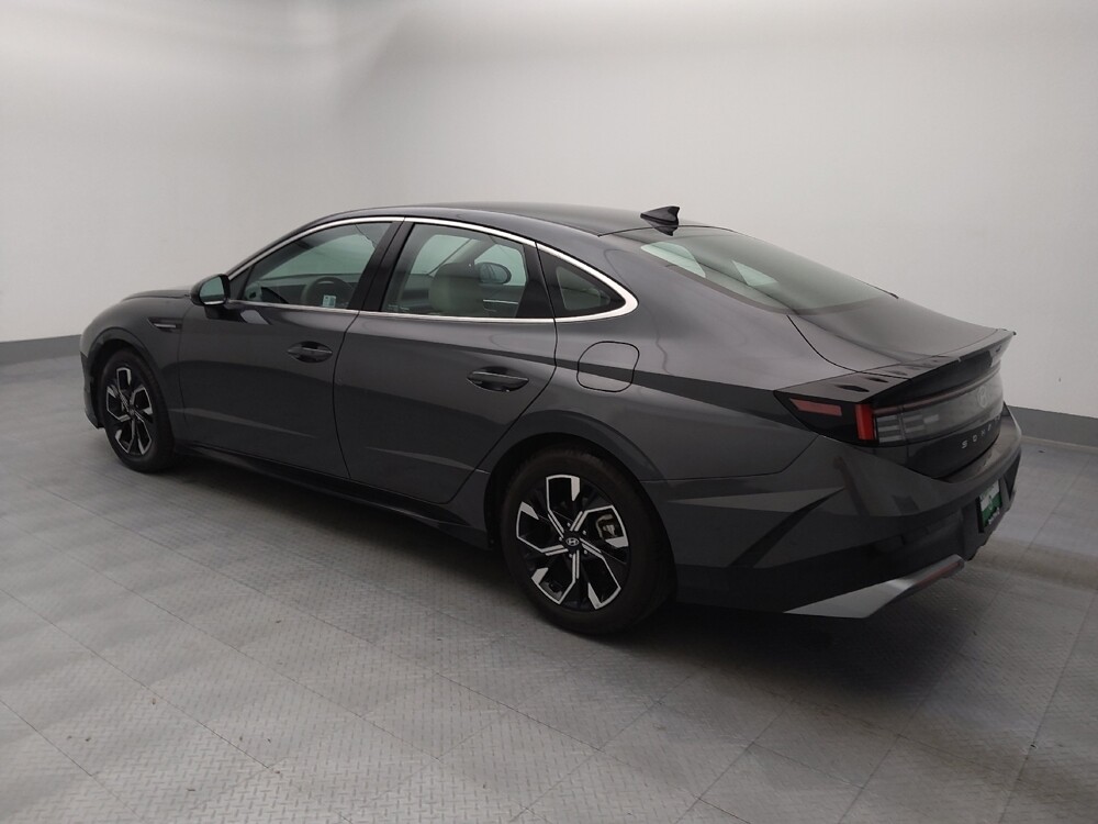 2025 Hyundai Sonata in Independence, MO 64055 - 18127038 3