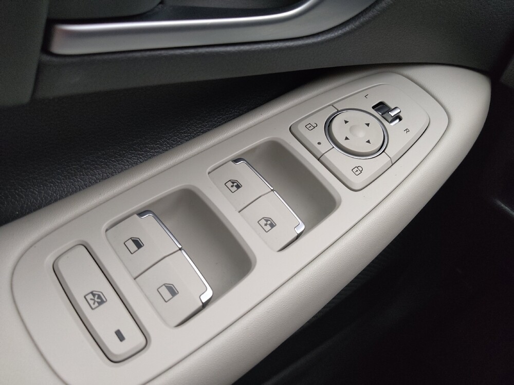 2025 Hyundai Sonata in Independence, MO 64055 - 18127038 27