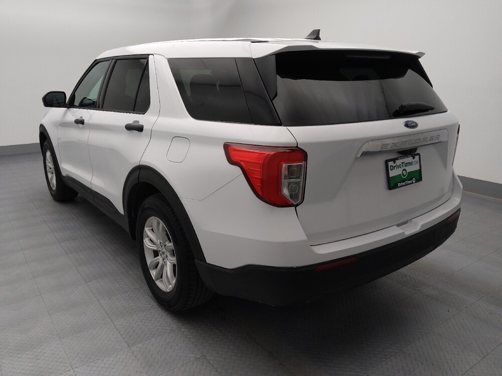 2021 Ford Explorer in Wichita, KS 67207 - 18127044 5