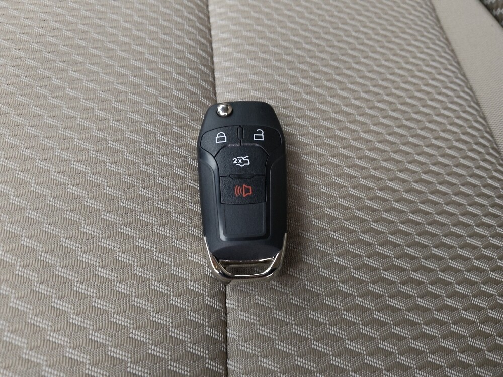 2021 Ford Explorer in Wichita, KS 67207 - 18127044 32