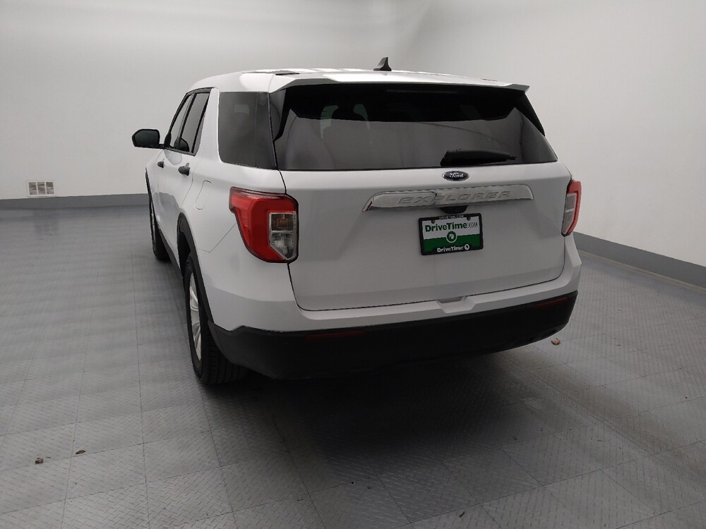 2021 Ford Explorer in Wichita, KS 67207 - 18127044 6