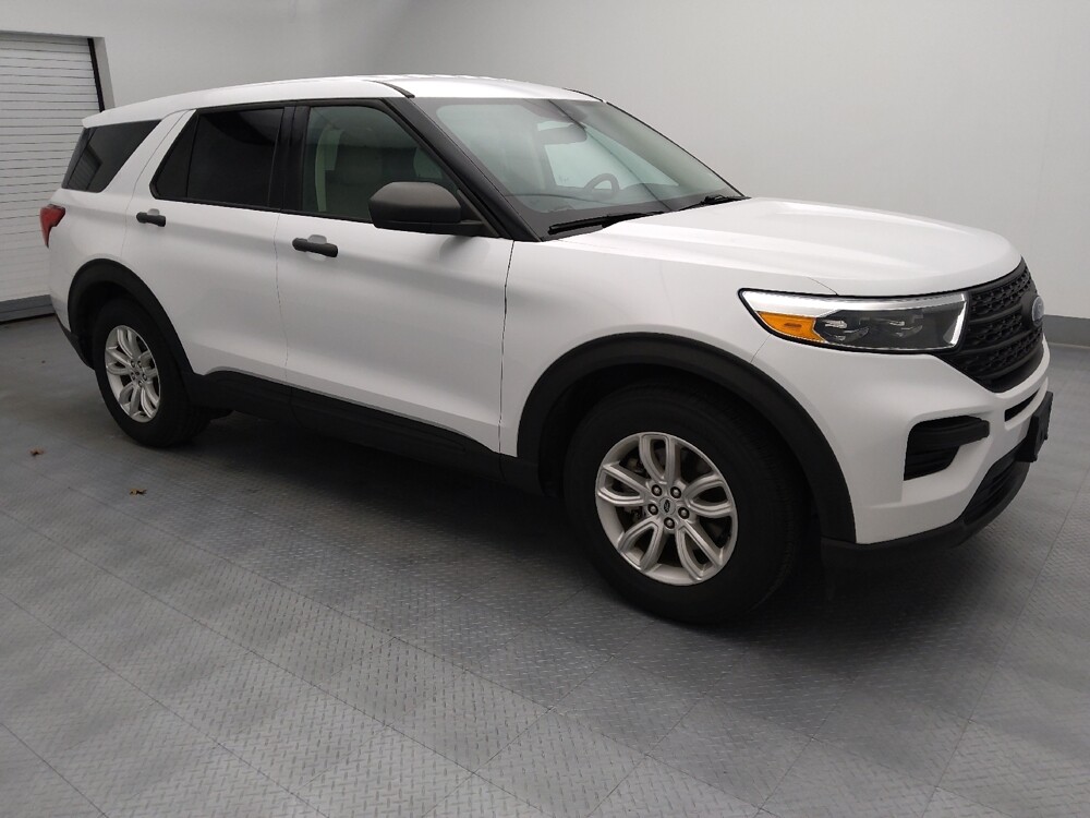 2021 Ford Explorer in Wichita, KS 67207 - 18127044 11