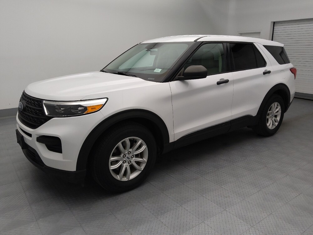 2021 Ford Explorer in Wichita, KS 67207 - 18127044 2