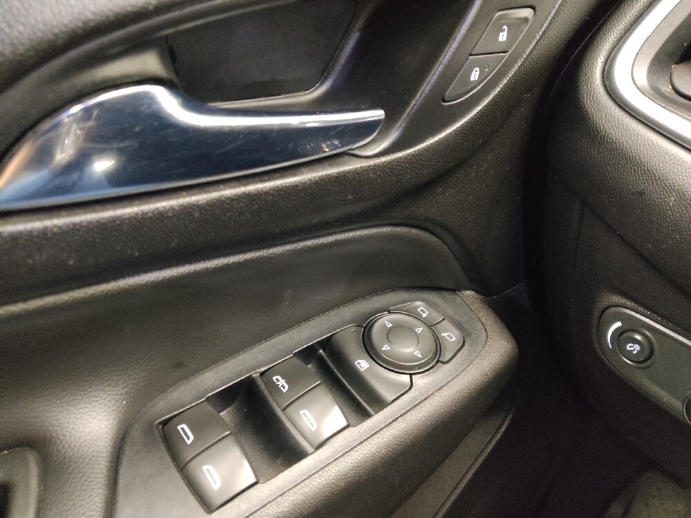 2020 Chevrolet Equinox in Springfield, MO 65807 - 18127046 27