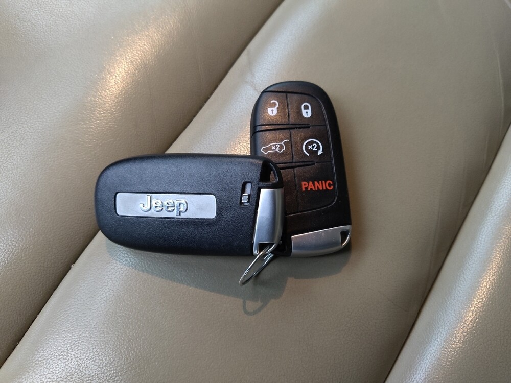 2022 Jeep Grand Cherokee in Springfield, MO 65807 - 18127048 32