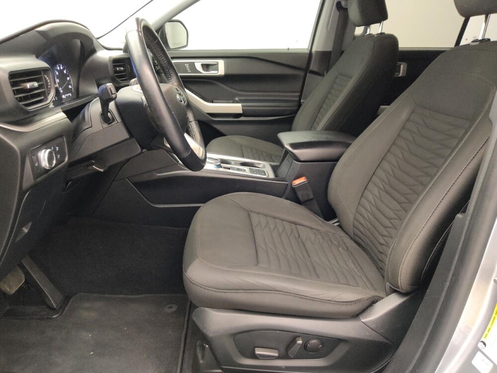 2021 Ford Explorer in Wichita, KS 67207 - 18127052 17