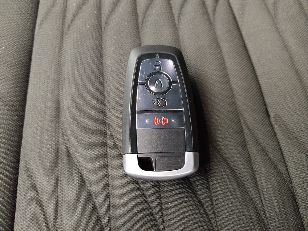 2021 Ford Explorer in Wichita, KS 67207 - 18127052 32