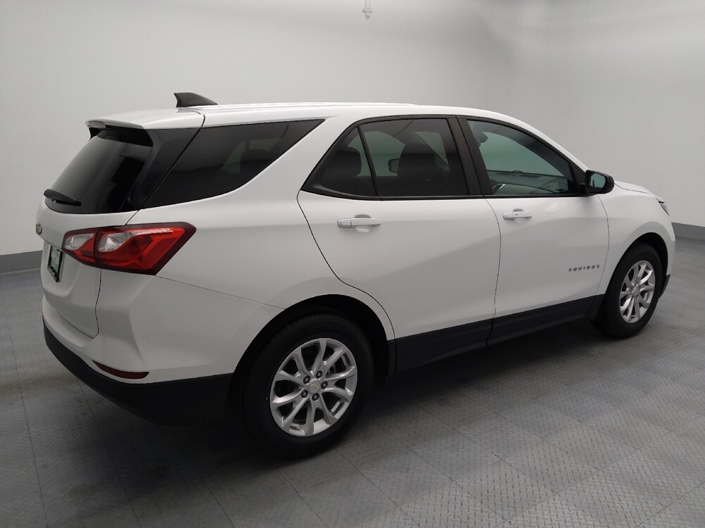 2021 Chevrolet Equinox in Independence, MO 64055 - 18127053 10