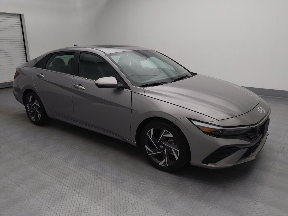 2025 Hyundai Elantra in Independence, MO 64055 - 18127055 11