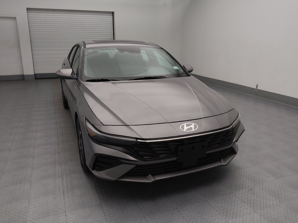 2025 Hyundai Elantra in Independence, MO 64055 - 18127055 14