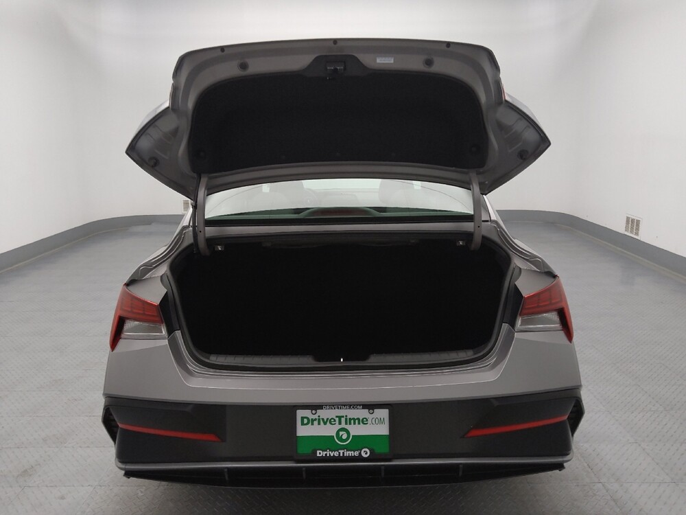 2025 Hyundai Elantra in Independence, MO 64055 - 18127055 29