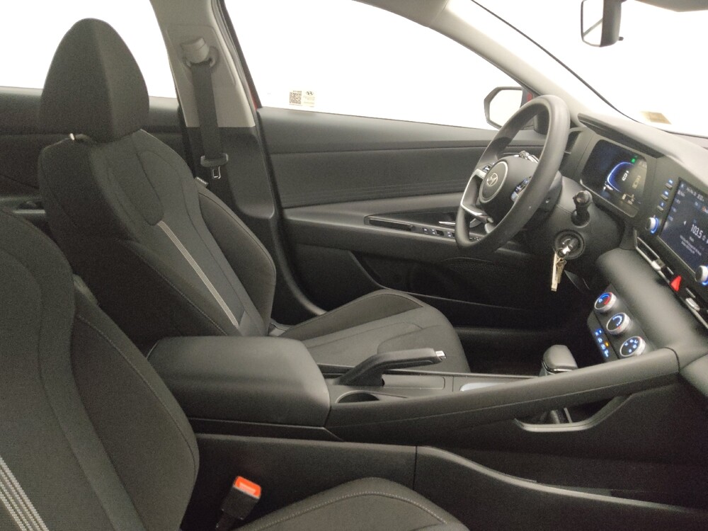 2025 Hyundai Elantra in Lombard, IL 60148 - 18127075 21