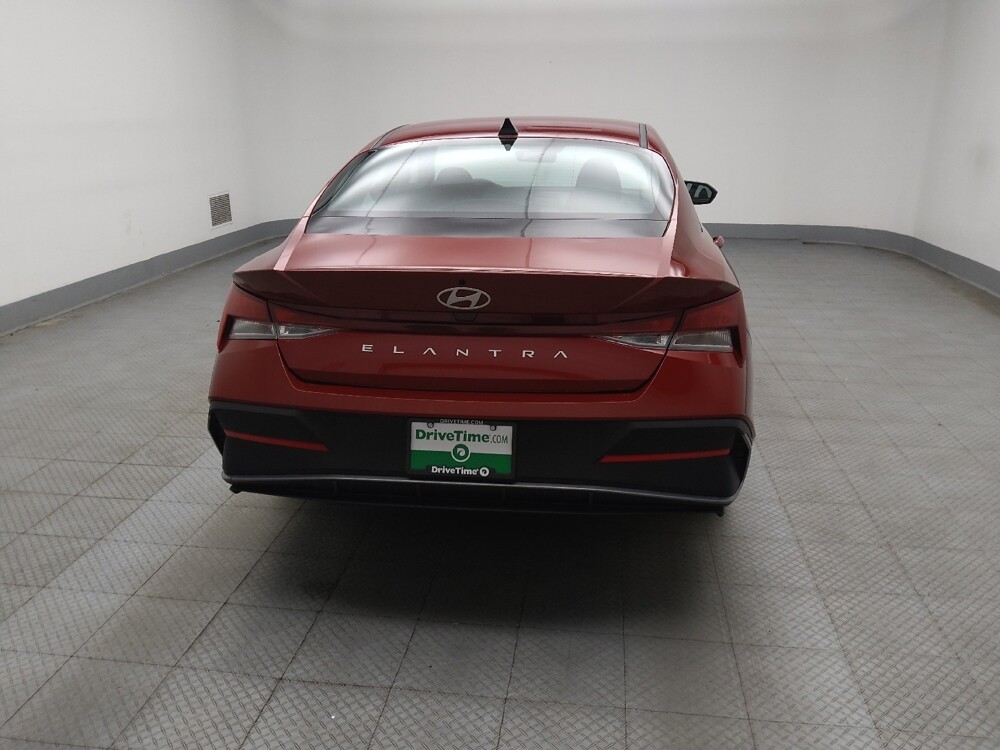 2025 Hyundai Elantra in Lombard, IL 60148 - 18127075 7