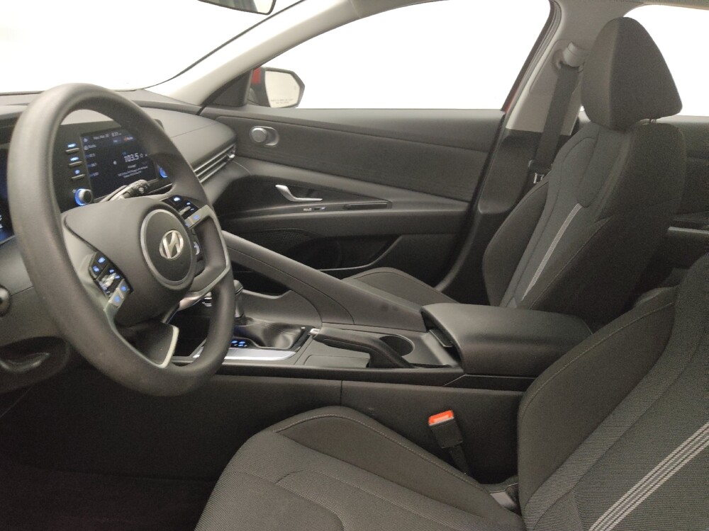 2025 Hyundai Elantra in Lombard, IL 60148 - 18127075 17