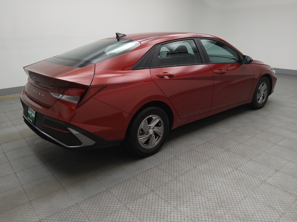 2025 Hyundai Elantra in Lombard, IL 60148 - 18127075 10
