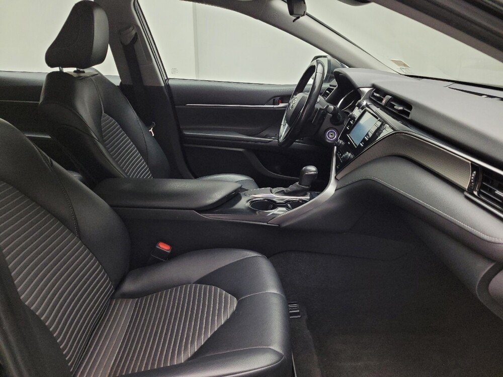 2020 Toyota Camry in Taylor, MI 48180 - 18127077 21