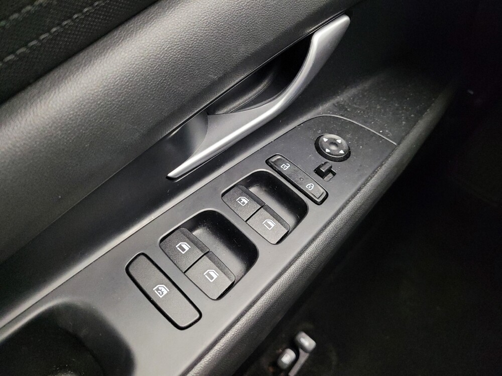 2023 Hyundai Elantra in Taylor, MI 48180 - 18127078 27