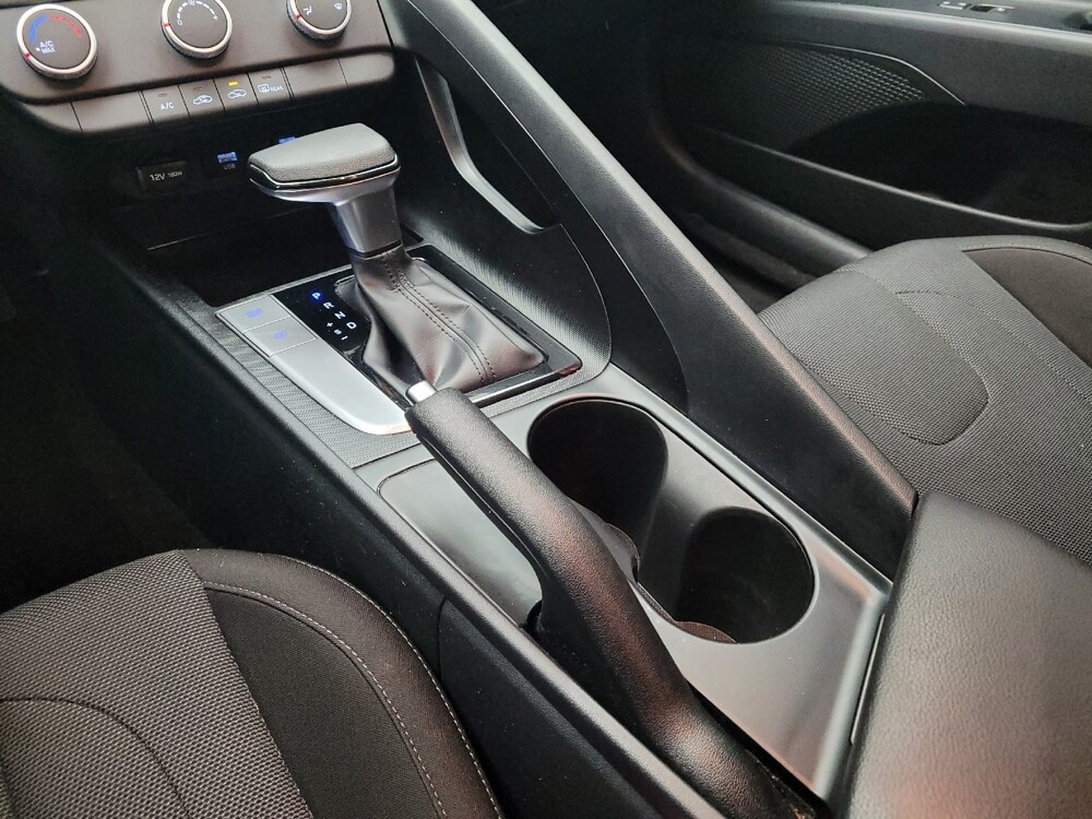 2023 Hyundai Elantra in Taylor, MI 48180 - 18127078 26