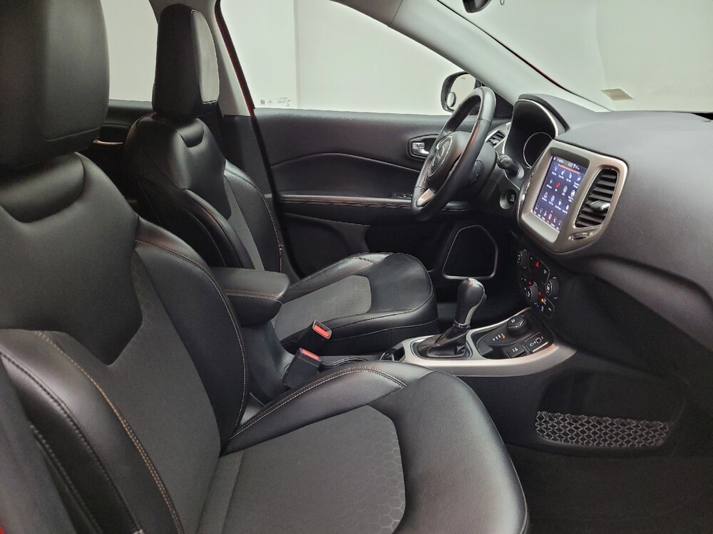 2018 Jeep Compass in Taylor, MI 48180 - 18127080 21