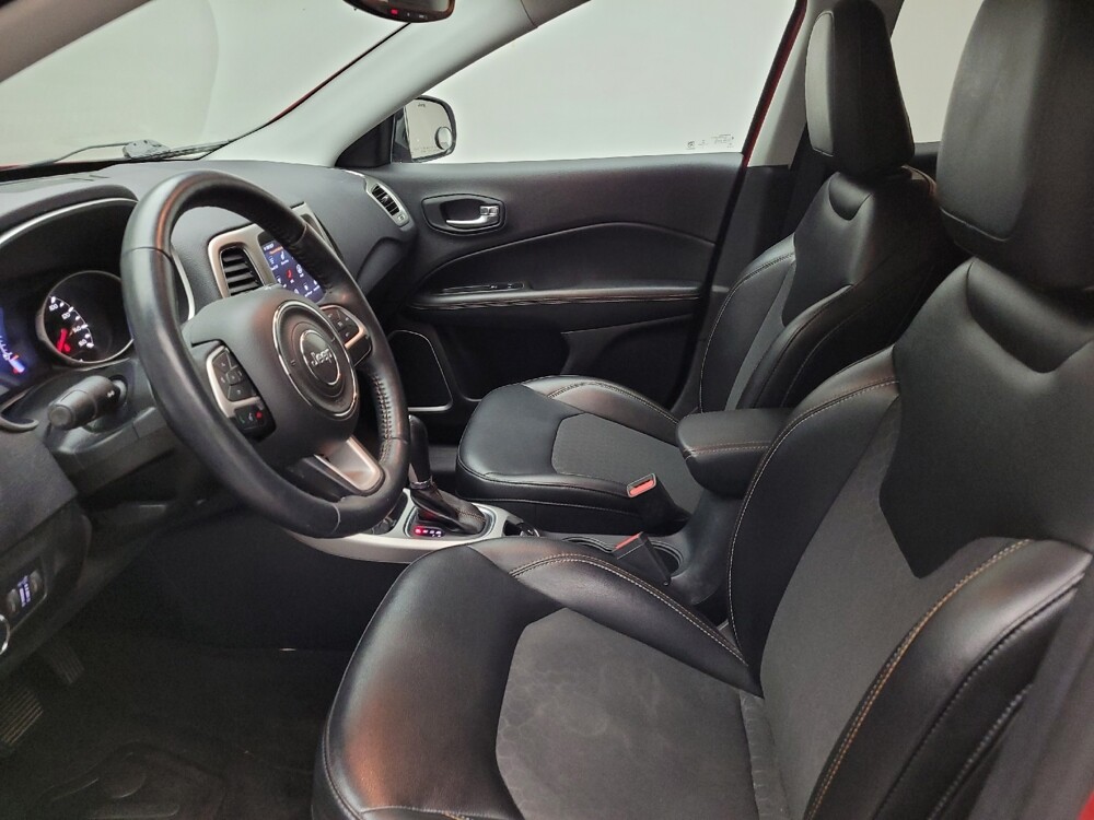 2018 Jeep Compass in Taylor, MI 48180 - 18127080 17