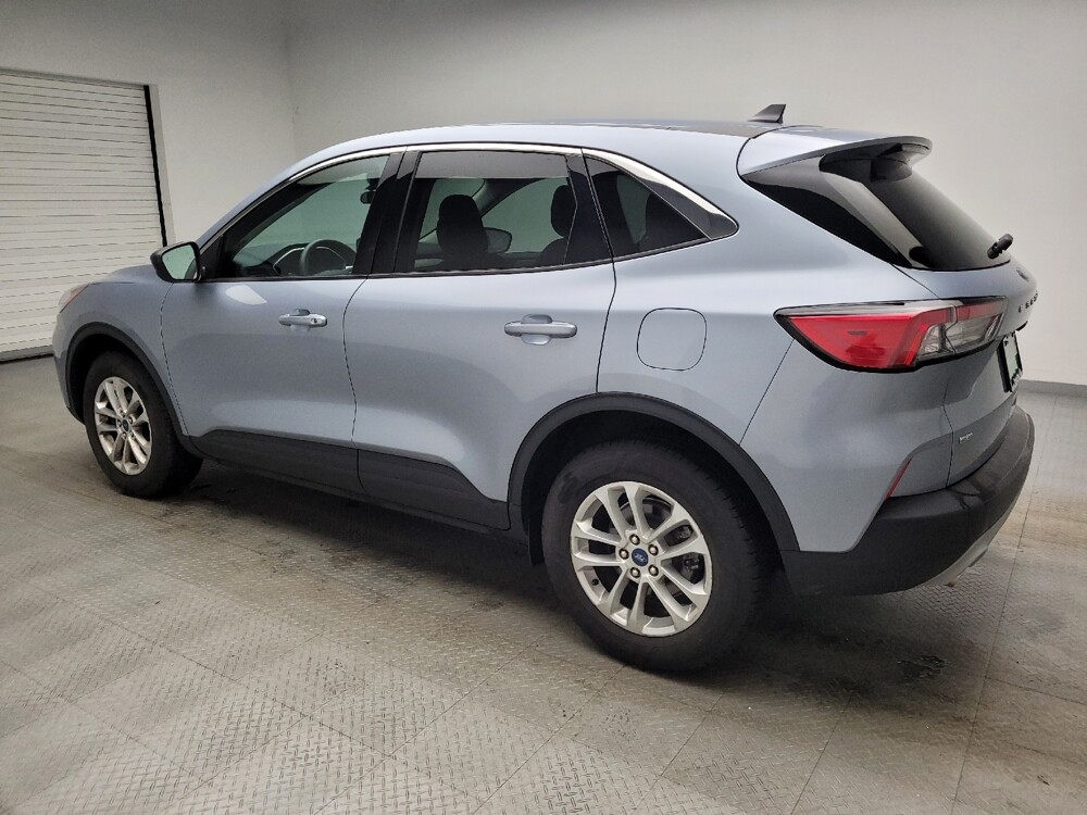 2022 Ford Escape in Grand Rapids, MI 49508 - 18127082 3