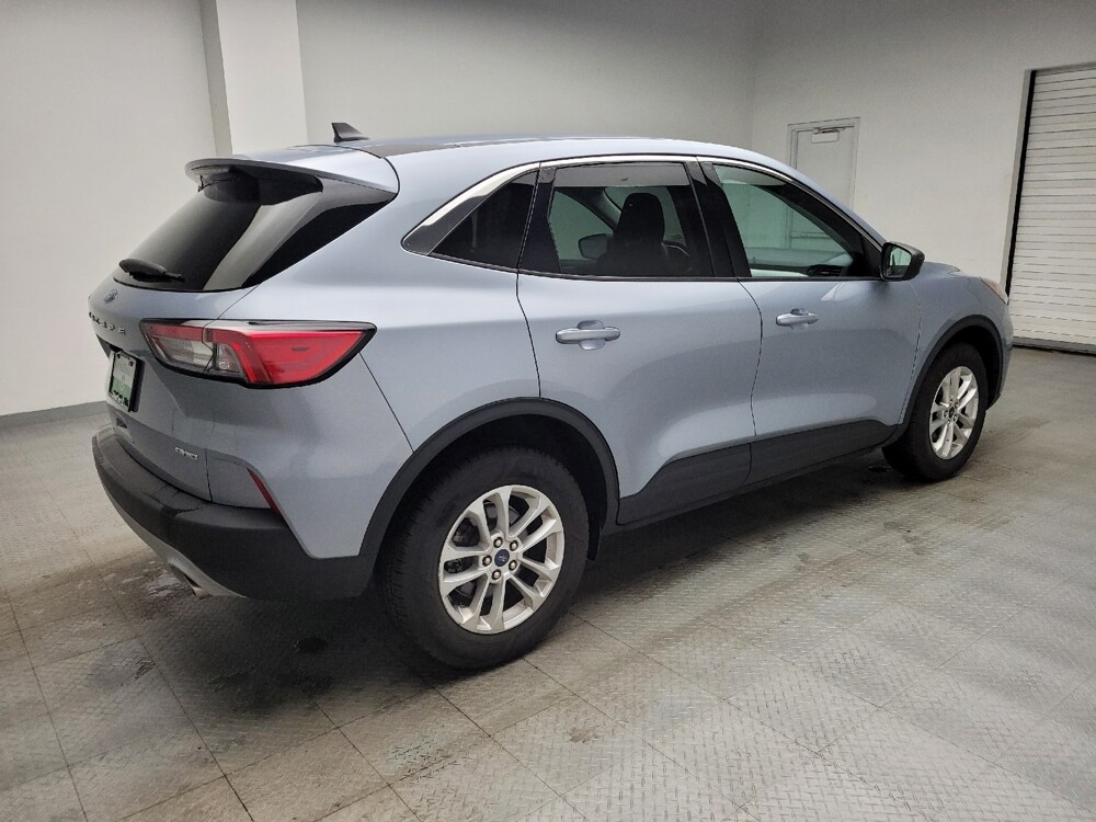 2022 Ford Escape in Grand Rapids, MI 49508 - 18127082 10