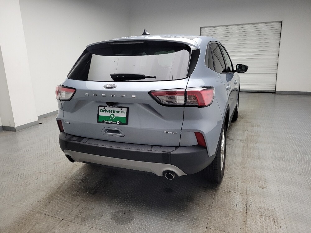 2022 Ford Escape in Grand Rapids, MI 49508 - 18127082 7