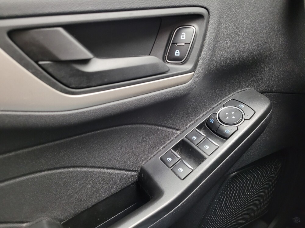 2022 Ford Escape in Grand Rapids, MI 49508 - 18127082 27